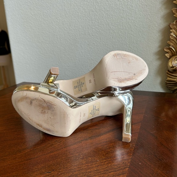 Nine West metallic gold ankle strap heels - Picture 6 of 6